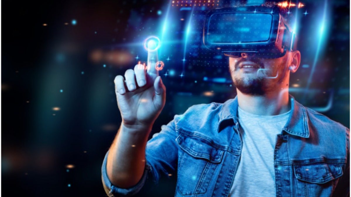 AR or VR:What’s Better for Your Company?