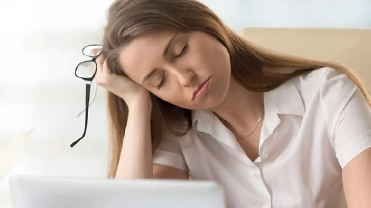 What Is Chronic Fatigue Syndrome & How Does CBD Oils Help?