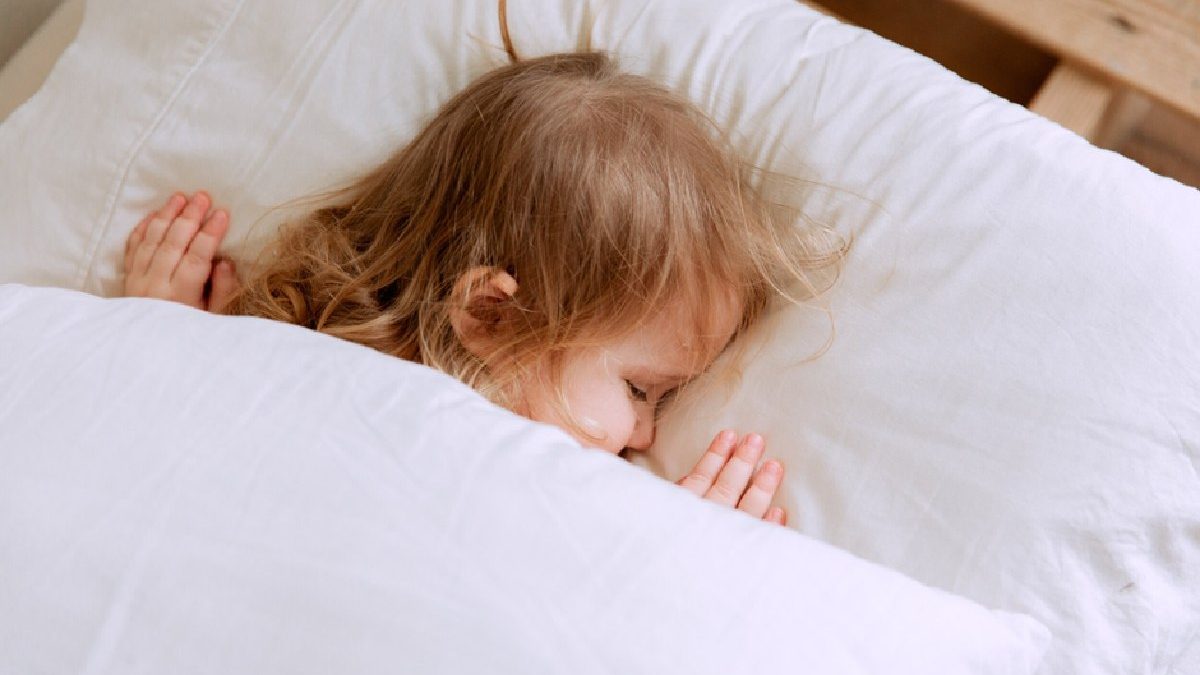 Easy Ways to Teach Your Child Healthy Sleep Habits