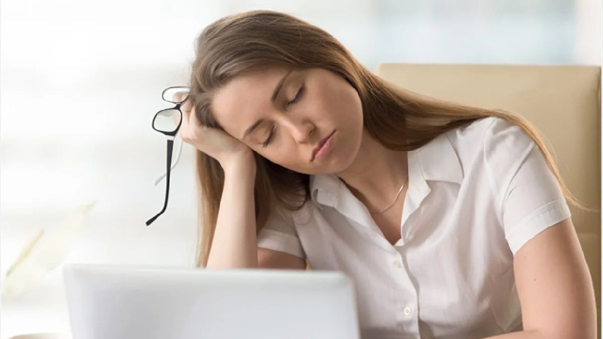 What Is Chronic Fatigue Syndrome & How Does CBD Oils Help?