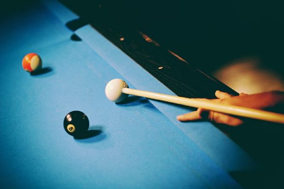 What is the Difference Between Snooker and Billiards if Both are Cue Games