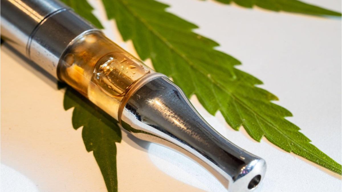 6 Ways To Introduce A Weed Pen To Your Friends